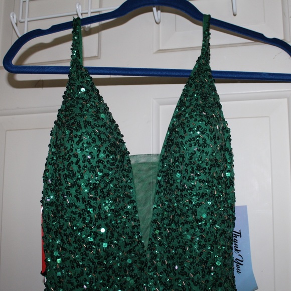 NEVER WORN PROM GIRL DESIGNER PROM DRESS - Picture 3 of 8